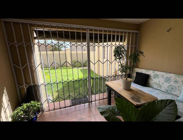 2 BEDROOM APARTMENT TO LET IN CENTURY CITY